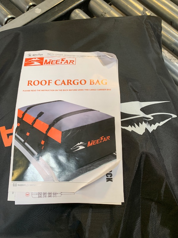 Photo 1 of roof cargo bag 