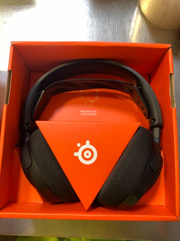 Photo 1 of SteelSeries Arctis Nova 4 Wireless Multi-Platform Gaming Headset