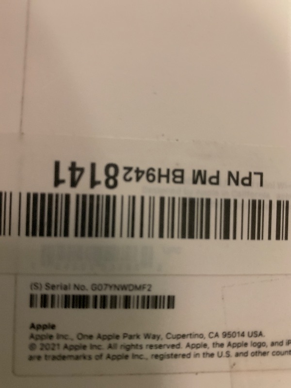 Photo 1 of Apple iPad mini (6th Generation): A15 Bionic, 8.3-inch Liquid Retina Display, 64GB, Wi-Fi 6, 12MP front/12MP Back Camera, Touch ID, All-Day Battery Life – Starlight