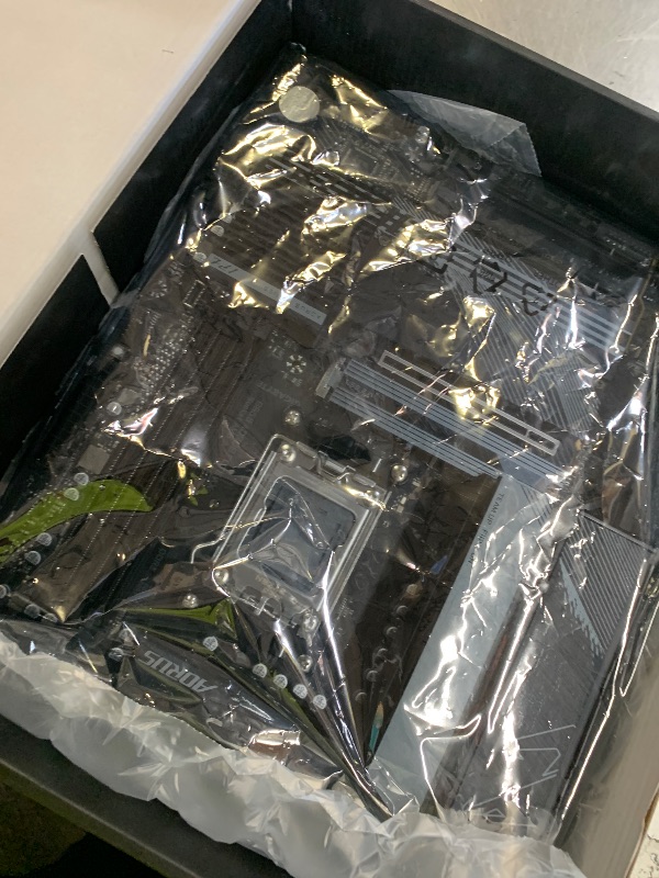 Photo 1 of GIGABYTE B650 AORUS Elite AX AMD AM5 ATX Motherboard, Support Ryzen 9000/8000/7000 Series, DDR5, 14+2+1 Power Phase, PCIe 5.0 M.2, USB-C 3.2 Gen 2, WIFI6E, 2.5GbE, EZ-Latch, Q-Flash, RGB Fusion