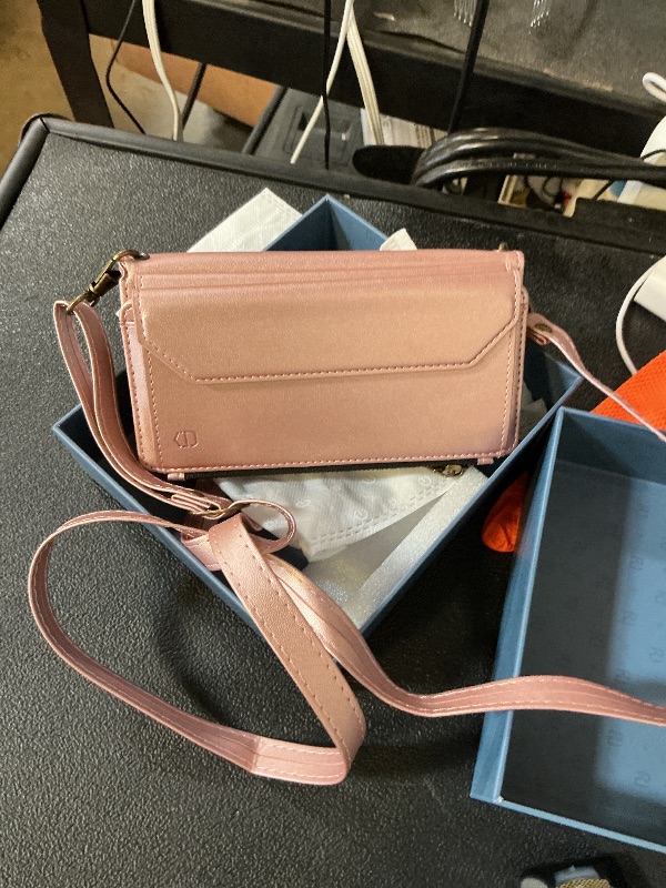 Photo 1 of ZVE for iPhone 17 Pro Max Case Wallet with Lipstick Purse for MagSafe, Crossbody Phone Cover with Adjustable Strap 6.9'', White
Missing lipstick holder case