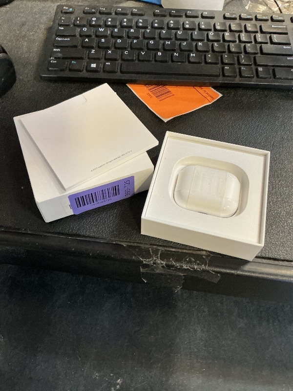 Photo 1 of Right Does NOT WORK*************Apple AirPods (3rd Generation) Wireless Ear Buds, Bluetooth Headphones, Personalized Spatial Audio, Sweat and Water Resistant, Lightning Charging Case Included, Up to 30 Hours of Battery Life