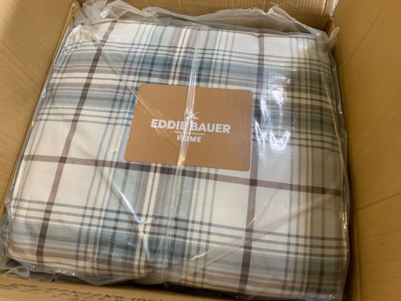 Photo 1 of Eddie Bauer - Queen Comforter Set, Crisp & Tailored Cotton Percale Reversible Bedding, Lightweight 3 Piece Bed Set with Matching Pillowcases (Alder Blue/Grey)