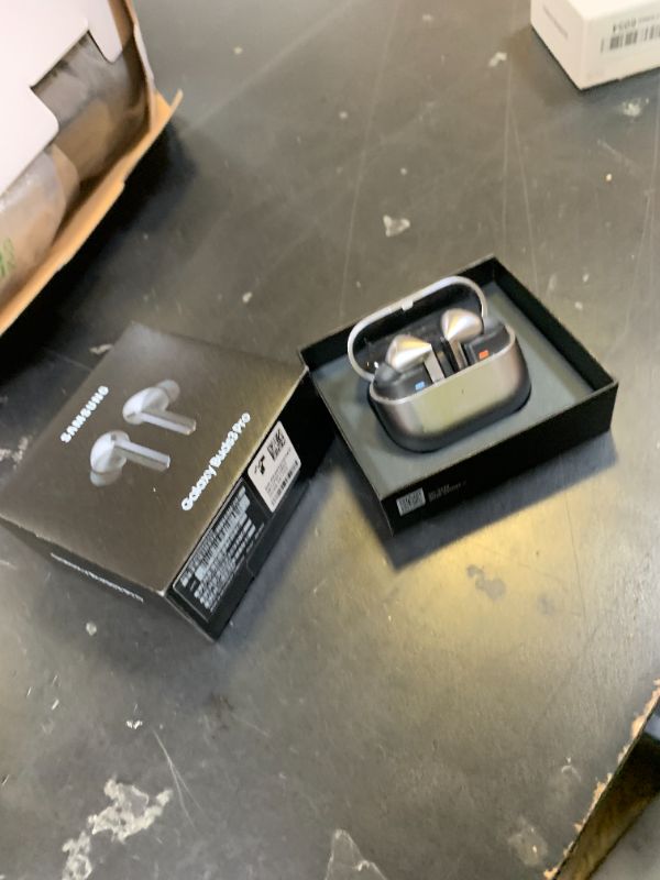 Photo 1 of Samsung Galaxy Buds 3 Pro AI True Wireless Bluetooth Earbuds, Noise Cancelling, Sound Optimization, Redesigned Comfort Fit, Silver [US Version, Amazon Exclusive, 2Yr Warranty]