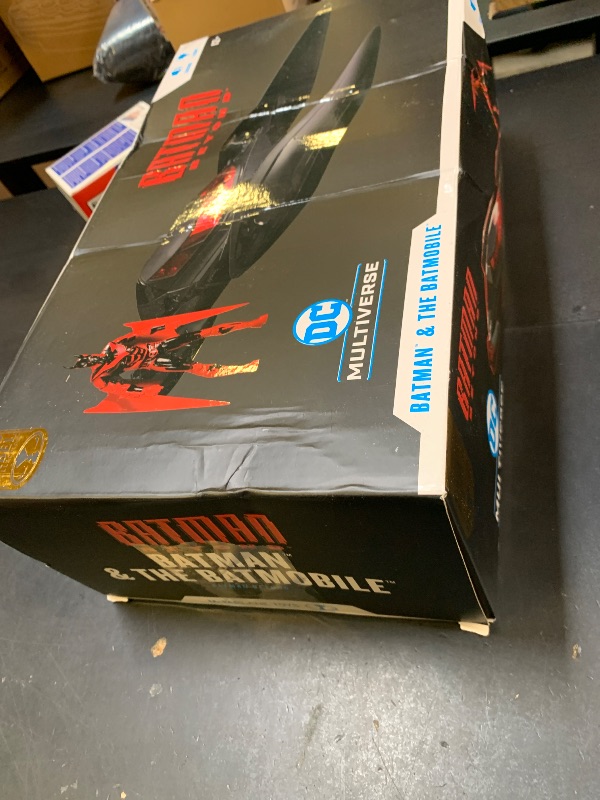 Photo 1 of Dc Multiverse Vehicles - Batmobile with L&S (Batman Beyond)(Gold Label)
