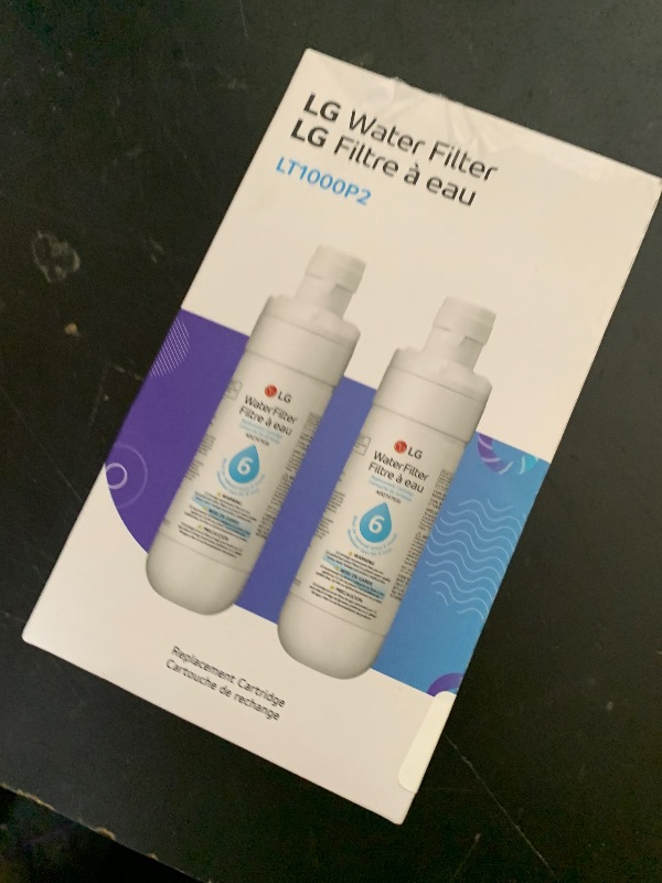 Photo 1 of LG LT1000P2 6-Month / 200 Gallon Refrigerator Replacement Water Filter, Reduces Chlorine, 2 Count (Pack of 1), White.