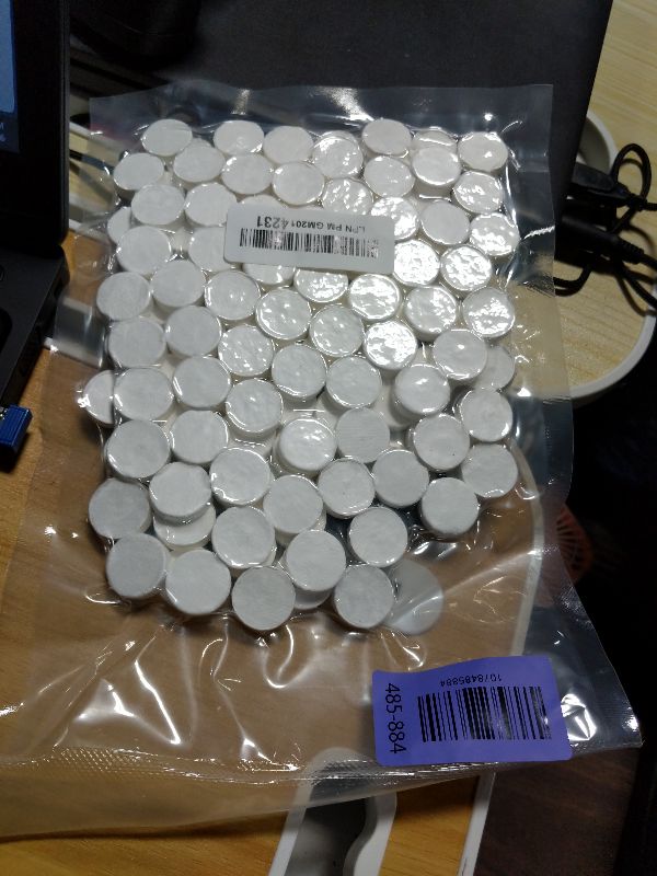 Photo 1 of 120 PCS Compressed Towels Bulk Coin Tissues Portable Mini Disposable Face Compressed Camping Towels for Travel Home Hotel and Outdoor Activities