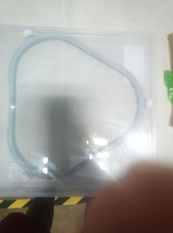 Photo 1 of 1PCS W11252182 for Whirlpool Microwave Turntable Ring Replacement with Rollers 8206227 Microwave Glass Tray Support Holder for Amana Kenmore Whirlpool Microwave Inner Ring Accessories Parts