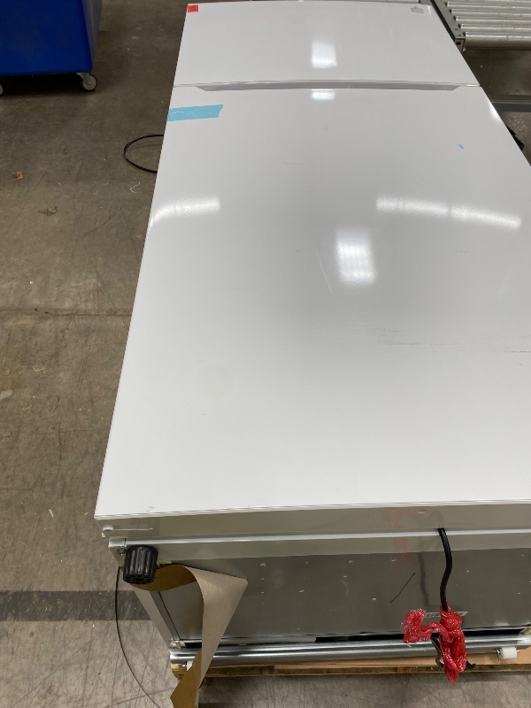 Photo 1 of ***PHOTO AND DESCRIPCION ONLY FOR REFERENCE***
KoolMore 28 Inch 14 Cu Ft Top Freezer Refrigerator, White, Freestanding Full Size Fridge Freezer for Home Kitchen or Garage