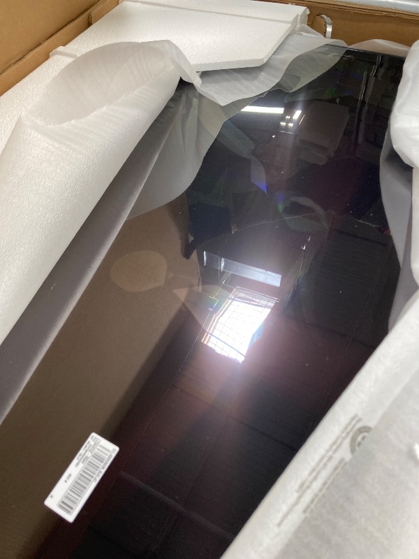 Photo 1 of ***DAMAGE -BROKEN -SELLING AS PARTS ONLY*** Samsung 55-Inch Class Crystal UHD U8000F 4K Smart TV (2025 Model) Endless Free Content, Crystal Processor 4K, MetalStream Design, Knox Security, Compatible with Alexa