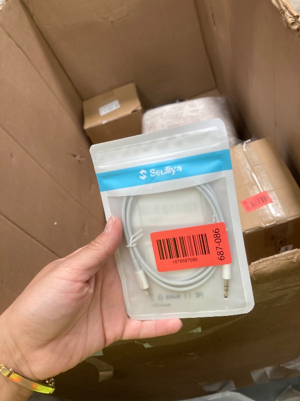 Photo 1 of (Apple MFi Certified) iPhone AUX Cord,Lightning to 1/8 Inch Audio Cable,3.3ft, Headphone Jack Adapter Male Aux Stereo Audio Cable Compatible for iPhone 14/13/12/11/XR/X/8/7 (White)