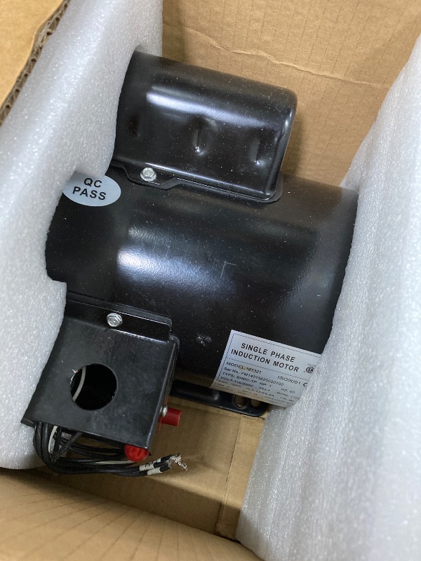 View 2 of 1 HP Electric Motor Farm Duty Single Phase Motor 1750RPM 115V/230V 56 Frame 13.6/6.8A, 5/8" Shaft Diamater, 1.88" Shaft Length, CW/CCW TEFC
