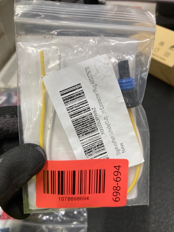 Photo 1 of *Cord cut?* DigiAutoPart Vehicle/Output Speed Transducers Connector Plug 88987978