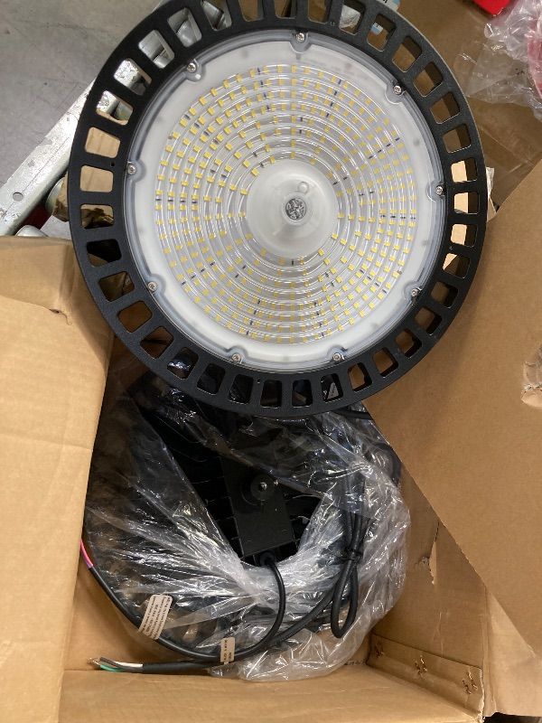 Photo 1 of ***PRICE SHOULD BE $120**DISMISS LISTED PRICE***HYPERLITE UFO Led High Bay Light 150W 21,750lm 5000K 1-10V Dimmable High Bay Led Lights UL Listed US Hook 5' Cable Led High Bay Lights Alternative to 650W MH/HPS for Gym Factory Warehouse 2-PACK***PRICE SHOU