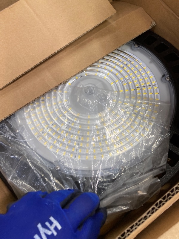 Photo 1 of ***PRICE SHOULD BE $120**DISMISS LISTED PRICE***HYPERLITE UFO Led High Bay Light 150W 21,750lm 5000K 1-10V Dimmable High Bay Led Lights UL Listed US Hook 5' Cable Led High Bay Lights Alternative to 650W MH/HPS for Gym Factory Warehouse 2-PACK***PRICE SHOU
