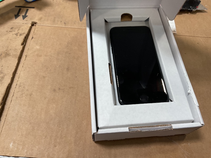 Photo 1 of Apple iPhone SE 3rd Gen, 64GB, Midnight - Unlocked (Renewed Premium)