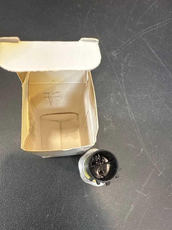 Photo 1 of 12673134 Oil Pressure Sensor For 2009-2020 Chevy Chevrolet Silverado 1500 2500 3500,Express,Avalanche,Camaro,Tahoe,Colorado,Cruze,Equinox,Suburban &GMC Savana,Sierra,Yukon,Canyon&Cadillac CTS,Escalade