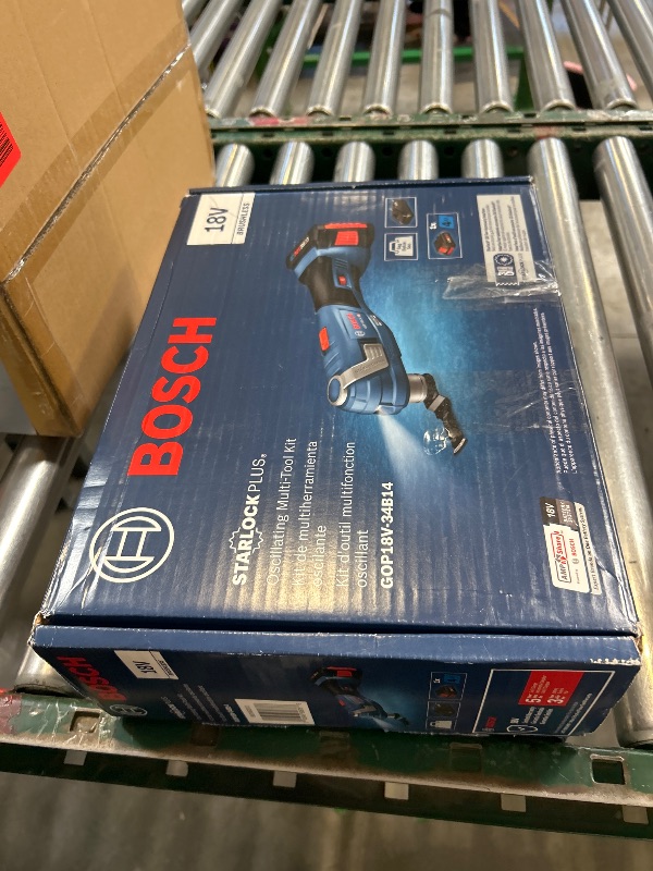 Photo 1 of BOSCH GOP18V-34B14 18V Brushless StarlockPlus® Oscillating Multi-Tool Kit with (1) CORE18V® 4 Ah Advanced Power Battery