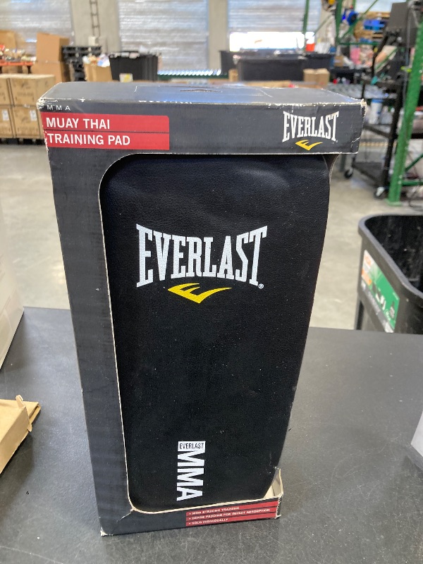 Photo 1 of Everlast Punch Mitt