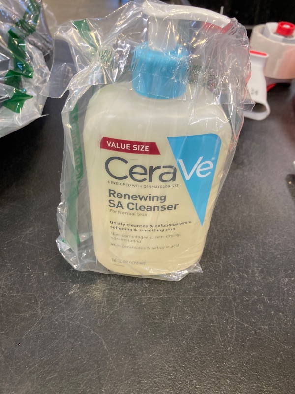 Photo 1 of CeraVe Renewing Salicylic Acid Cleanser, Formulated With Hyaluronic Acid, Niacinamide, & Ceramides, Gentle BHA Exfoliating Face Wash Smoothes & Softens Skin, Non Comedogenic & Fragrance Free, 16 Ounce