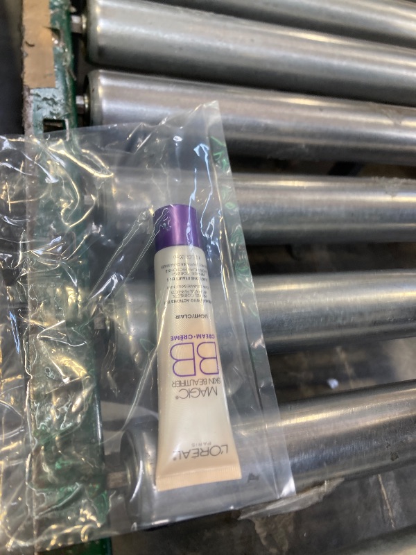 Photo 1 of L'Oréal Paris Makeup Magic Skin Beautifier BB Cream Tinted Moisturizer, Light, 1 fl oz, 1 Count