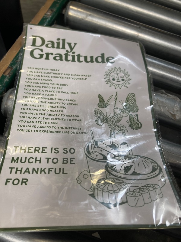 Photo 1 of Fmcmly Daily Gratitude Inspirational Metal Tin Sign Green Boho Room Aesthetic Decoration Home Kitchen Office Bedroom Cafes Wall Decor 8x12 Inch