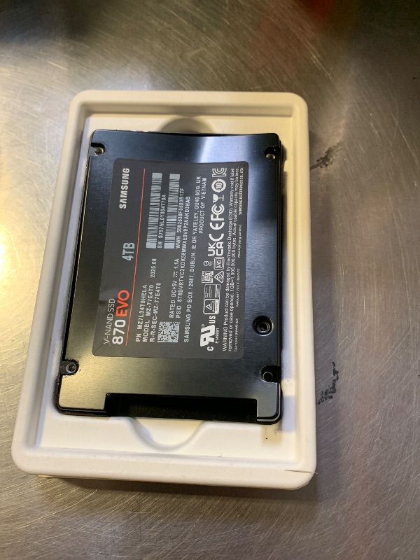 Photo 1 of SAMSUNG 870 EVO 4TB 2.5 Inch SATA III Internal SSD (MZ-77E4T0B/AM) , Black