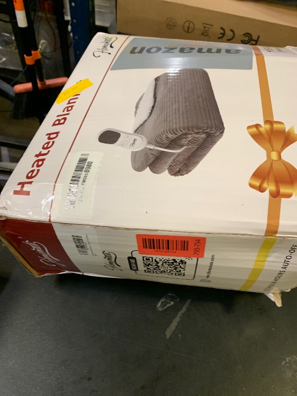 Photo 1 of Homemate Electric Heated Blanket Full Size - 72"x84" Heating Blanket Full Size 1/2/4/6/8 Hours Auto-Off 10 Heat Level Over-Heat Protection Soft Flannel Sherpa ETL Certification
