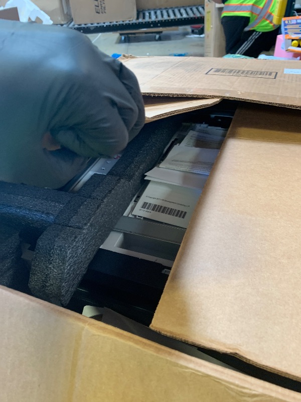 Photo 1 of HP Color LaserJet Professional CP5225n (CE711A)
