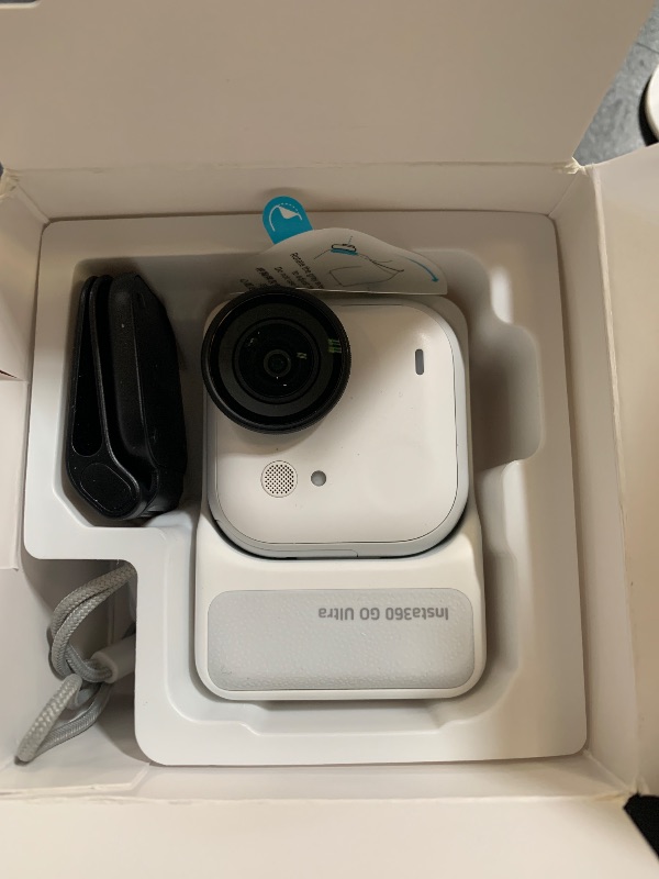 Photo 1 of Insta360 GO Ultra Standard Kit White Arctique