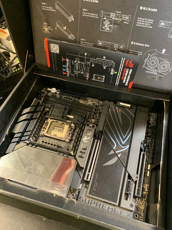 Photo 1 of ASUS ROG Maximus Z890 Hero Intel® Z890 LGA 1851 ATX Motherboard, Advanced AI PC-Ready, 22+2+1+2 Stages, DDR5, WiFi 7, 3X PCIe® 5.0 M.2, Thunderbolt™ 4, USB Type-C®, AI Overclocking/Cooling/Networking