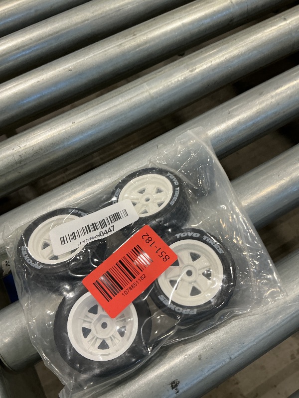 Photo 1 of 1/14 RC Car On-Road Drift Tires, daitoku 12mm Hex RC Racing Tires for Tamiya M08/05/06 MF-01X - Style E (White)