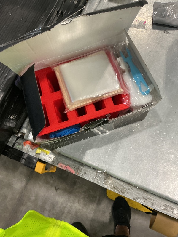 Photo 1 of 10-Cav Popsicle Molds, Silicone Ice Pop Mold for DIY Frozen Treats