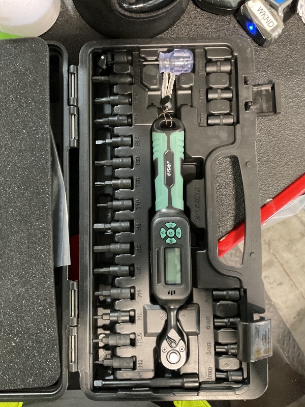 Photo 1 of 1/4 Torque Wrench Digital(1.1-22.2Ft.Lb) ±1% Average test accuracy Digital Torque Wrench 1/4 Drive with Buzzer and LED Flash Track Mode Torque Wrench Set with Bits & Sockets for Bike Moto Gunsmithing