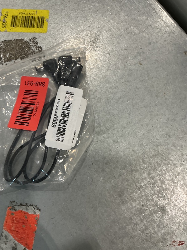 Photo 1 of 1 to 2 Ways Daisy Chain Cable Guitar Effect Pedal Power Supply Splitter Cable Adapter Power Cable for 9V DC Adapter Plug