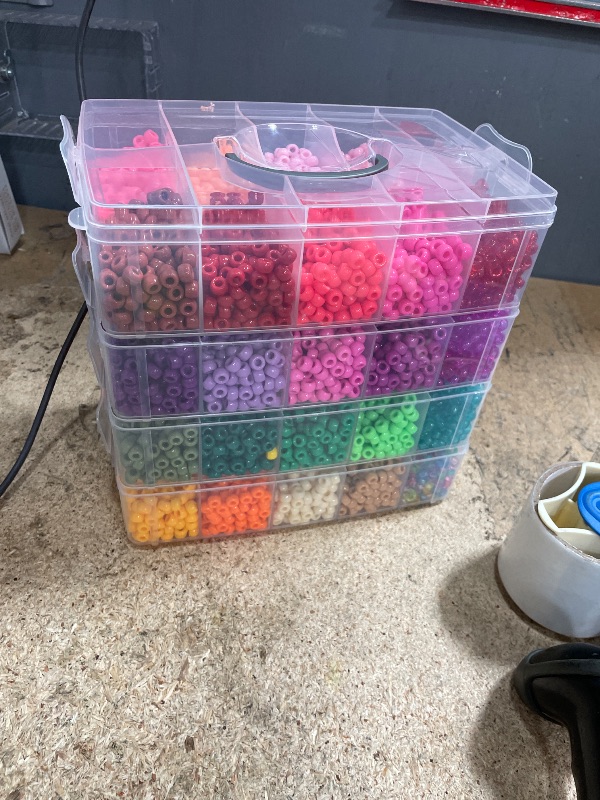 Photo 1 of 1000 p+ piece beads