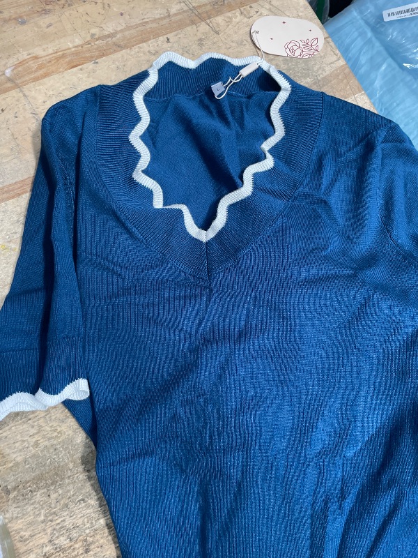 Photo 1 of Women's top L