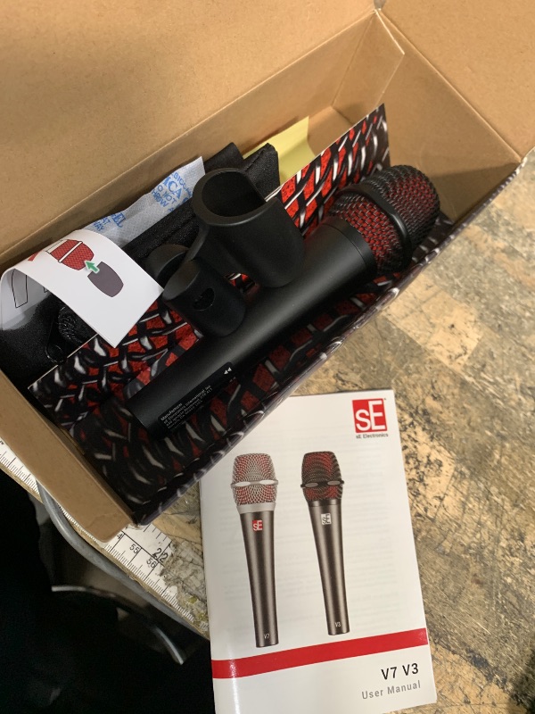 Photo 1 of *** CHECK COMMENTS** SE ELECTRONICS V3 Dynamic Microphone for Singing, Speech, Instruments & Studio Recording - XLR Handheld Vocal Microphone with Cardioid Polar Pattern for Reduced Stage Bleed - Rugged All-Metal Housing