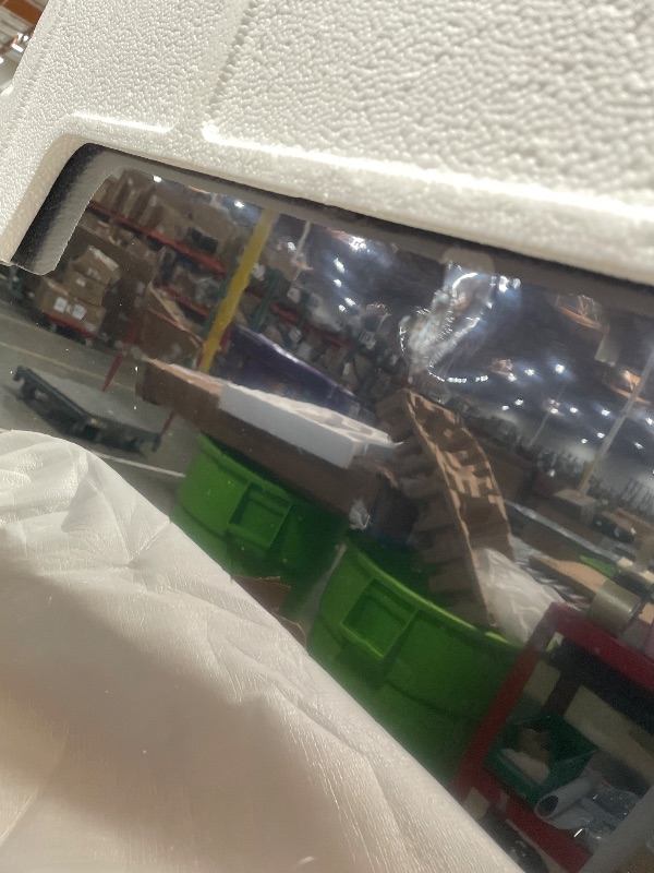 Photo 1 of **DAMAGED*** SAMSUNG 40-Inch Class Full HD F6000 Smart TV (2025 Model) HDR, Object Tracking Sound Lite, Knox Security, One UI Tizen, Smart TV