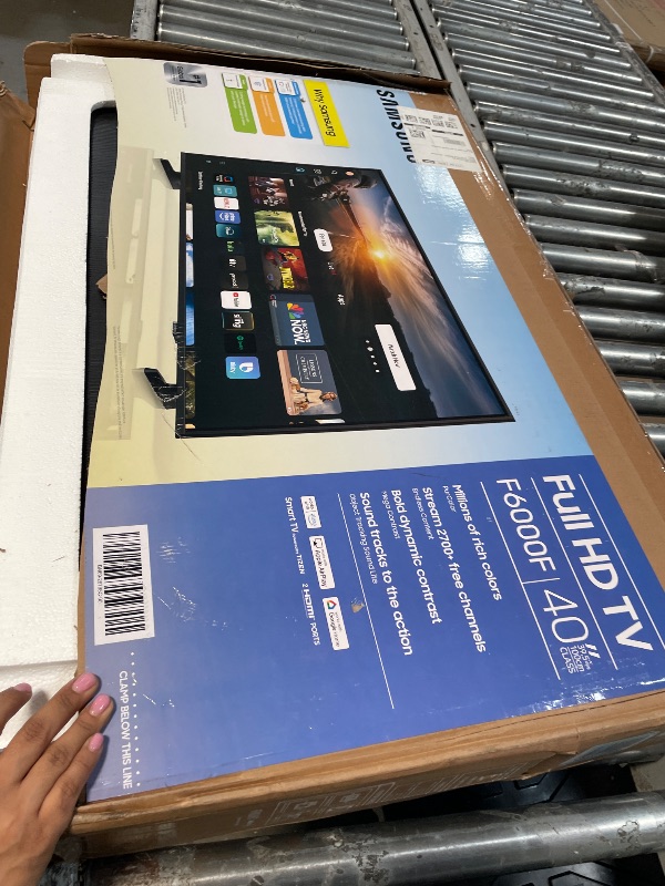 Photo 1 of **DAMAGED*** SAMSUNG 40-Inch Class Full HD F6000 Smart TV (2025 Model) HDR, Object Tracking Sound Lite, Knox Security, One UI Tizen, Smart TV