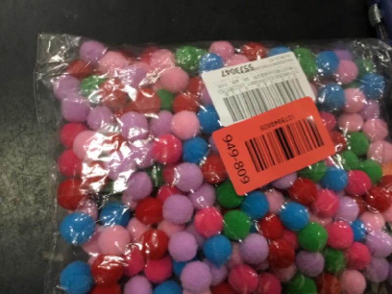 Photo 1 of 
Caydo
300 Pieces 1 Inch Assorted Pompoms Multicolor Arts and Crafts Pom Poms Balls for Christmas DIY Art Creative Crafts Decorations