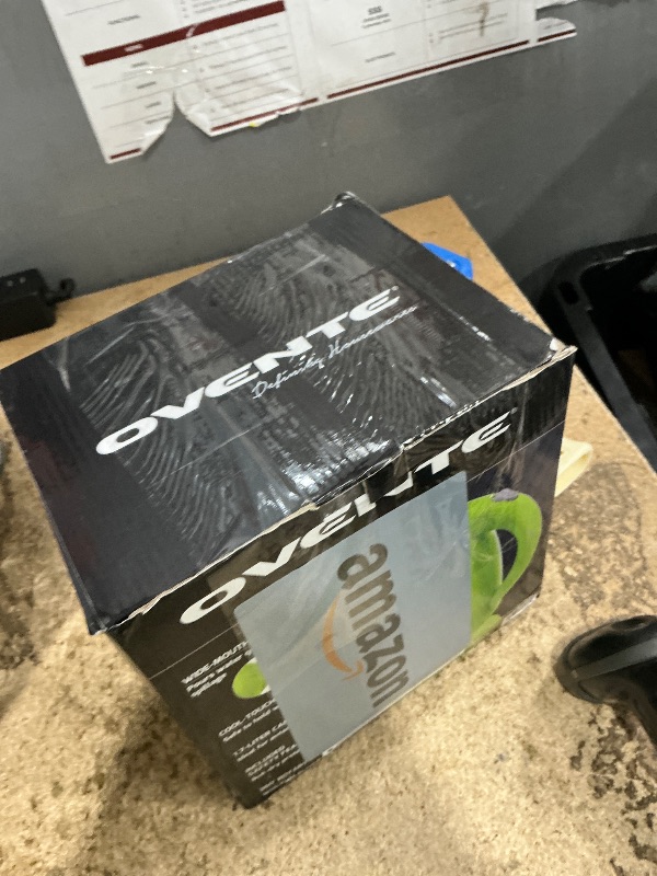 Photo 1 of **MISSING BOTTOM PIECE** OVENTE Electric Kettle, 1.7L Fast Boiling Water Heater for Coffee or Tea, BPA Free with Water Level Gauge, Auto Shut-Off, Boil-Dry Protection, Indicator Light and Removable Filter, Green KP72G