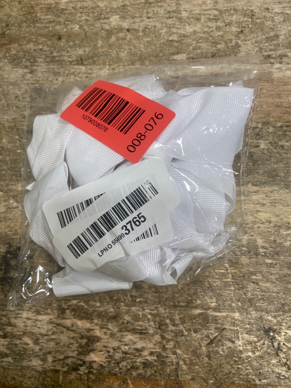 Photo 1 of  4.5" Grosgrain Ribbon Alligator Clips - Hair Bows for Toddler Girls and Kids (White)