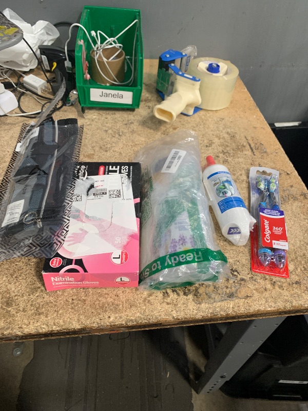 Photo 1 of 1 misc items