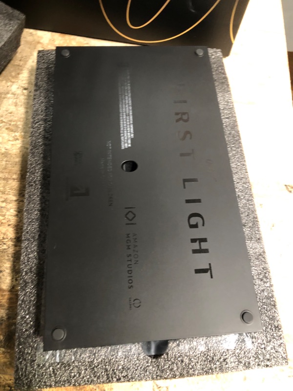View 4 of 007 First Light - Legacy Edition - Xbox Series X