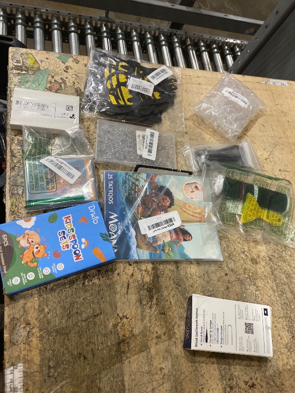 Photo 1 of 10 miscellaneous items 