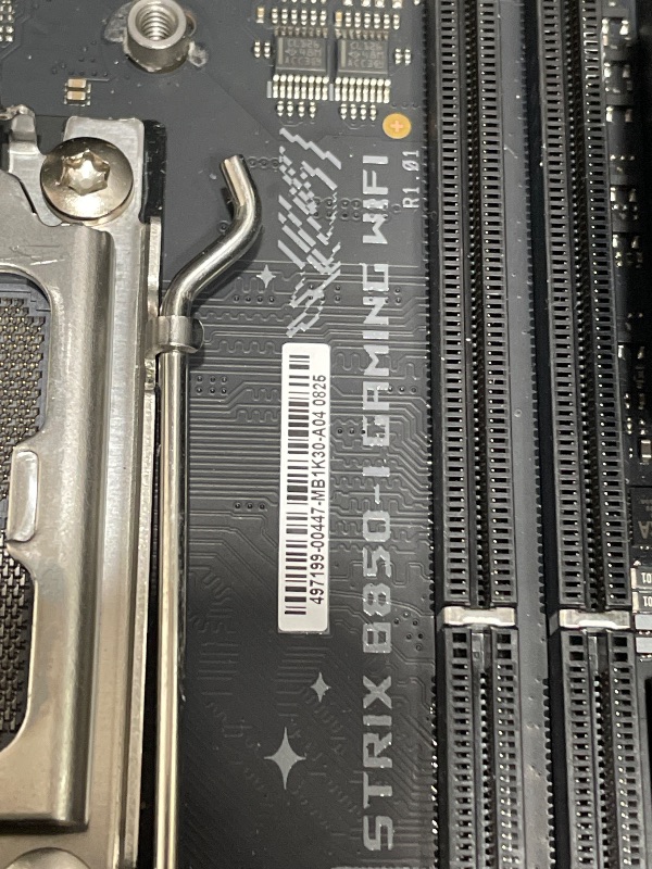Photo 1 of **PARTS ONLY*** ASUS ROG Strix B850-I WiFi Game, AMD Mini-ITX Motherboard, 10+2+1-Stage Power Supply, DDR5, PCIe 5.0 Slot with Q-Release Location, 2 M.2 Slots, WiFi 7 with WiFi Q Antenna, AI Advisor, AI Networking II