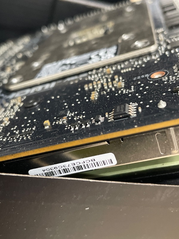 Photo 1 of **PARTS ONLY*** ASUS ROG Strix B850-I WiFi Game, AMD Mini-ITX Motherboard, 10+2+1-Stage Power Supply, DDR5, PCIe 5.0 Slot with Q-Release Location, 2 M.2 Slots, WiFi 7 with WiFi Q Antenna, AI Advisor, AI Networking II