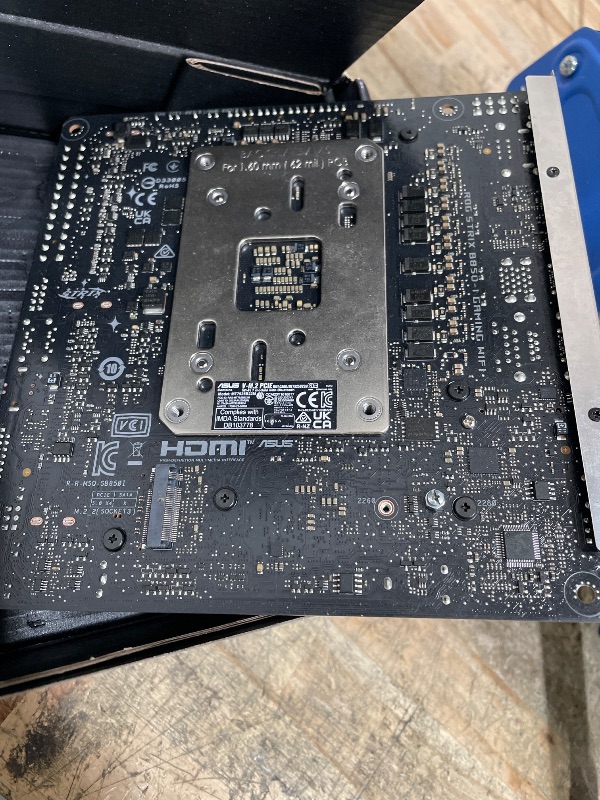 Photo 1 of **PARTS ONLY*** ASUS ROG Strix B850-I WiFi Game, AMD Mini-ITX Motherboard, 10+2+1-Stage Power Supply, DDR5, PCIe 5.0 Slot with Q-Release Location, 2 M.2 Slots, WiFi 7 with WiFi Q Antenna, AI Advisor, AI Networking II