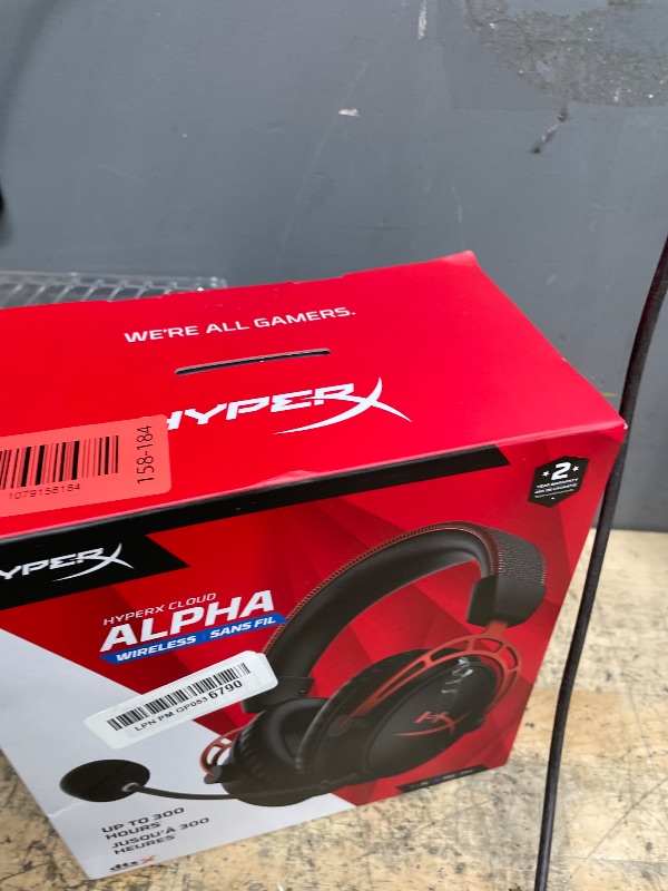 Photo 1 of **MISSING MIC** HyperX Cloud Alpha Wireless - Gaming Headset for PC, 300-hour battery life, DTS Headphone:X Spatial Audio, Memory foam, Dual Chamber Drivers, Noise-canceling mic, Durable aluminum frame,Red